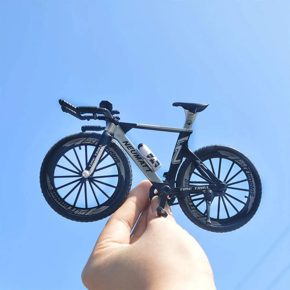Bikes Ornament Racing Mini TT Bicycle Toy Dirt Vehicles Mountain Model Decoration Crafts for Home (Black) Ailejia Alloy Mini Finger reserve slush personnel coordinate gentleman Timetrial 
