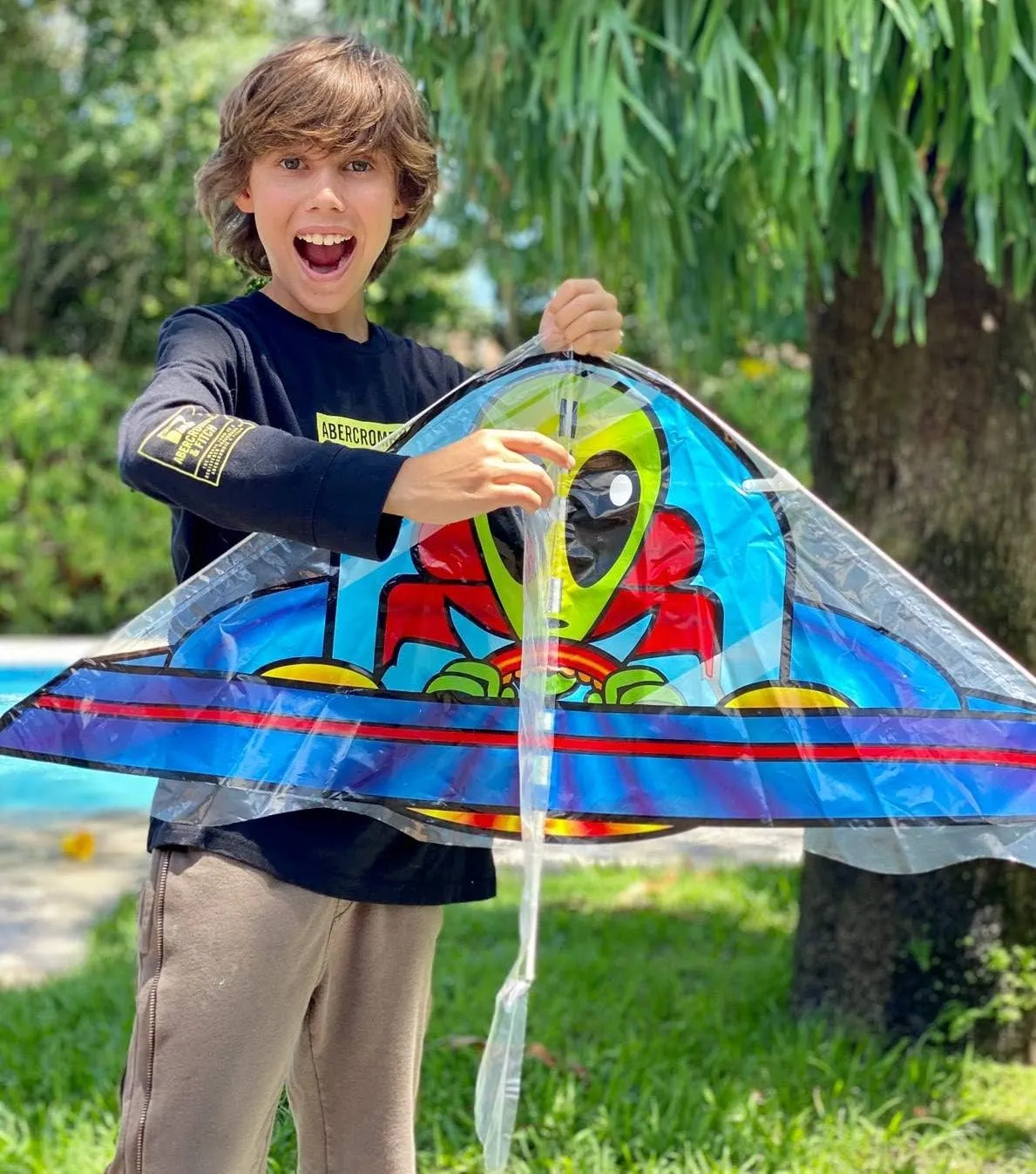 Games & Activities. 9871-4p JA-RU Large Delta Kite w/ inundate 200 ft. Kite String (4 Toys Assorted) Easy to Fly Kites for Kids Ages 8-12. Packable Beach Toys. Outdoor 