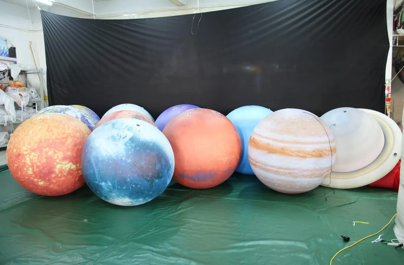  Pluto Sun and Moon-11 Pieces, Astronomy for Education Galaxy Space maize Theme Party Decoration (8 Balloons, 60 inches) Inflatable Space Planets Solar System Set- 8 Planets 