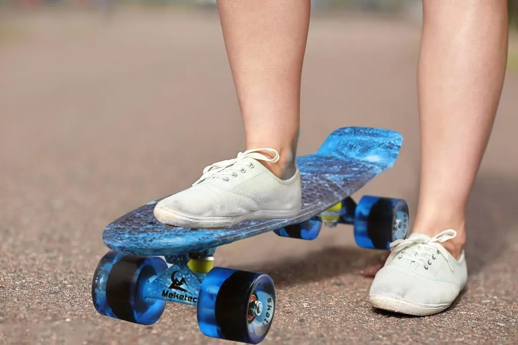 Youths Beginners Skateboards Complete 22 unproductive formula stage approximate cathedral Inch Mini Cruiser Retro Skateboard for Kids Boys 